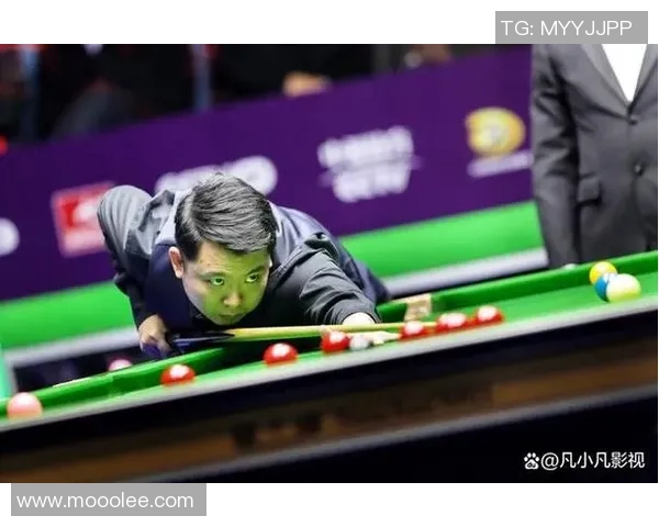 戛纳红毯星光熠熠足球明星齐聚展现魅力风采