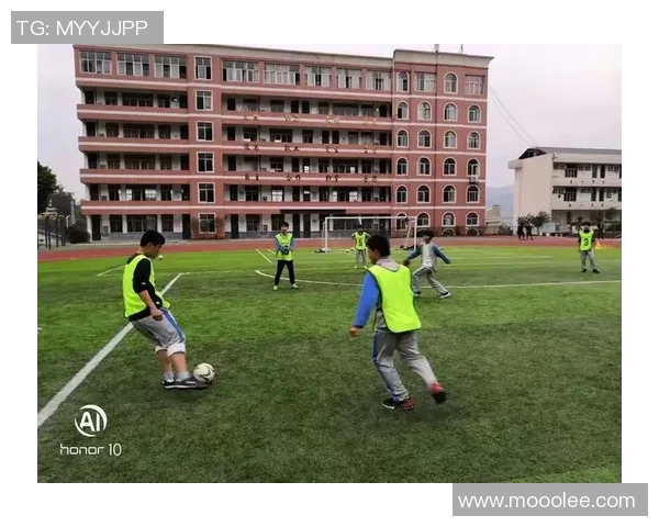 杭州足球队的团队协作之道:如何在比赛中实现默契配合与战术执行 杭州足球队的团队协作之道:如何在比赛中实现默契配合与战术执行