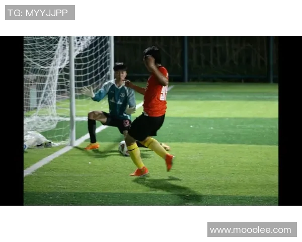 欣赏足球明星精彩踢球瞬间视频带你领略足球魅力与激情 欣赏足球明星精彩踢球瞬间视频带你领略足球魅力与激情