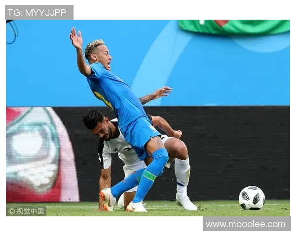 潜水足球明星盘点那些在比赛中假摔引发争议的球员们